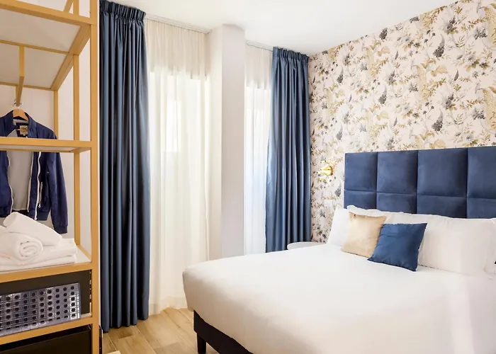 Romi 招待所 罗马