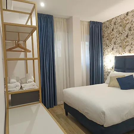 Romi Πανσιόν 4*